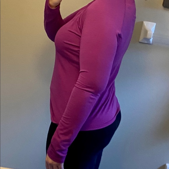 Under Armour Heat Gear Pink/Purple L Sleeve -SOLD - Picture 13 of 14